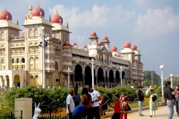 Mysore Travelo - Travel Agency Near Mysore Palace 